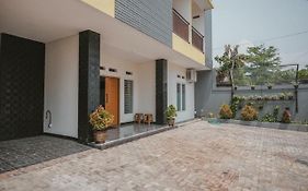 Reddoorz Syariah Near Pahoman Stadium Lampung Bandar Lampung 2*
